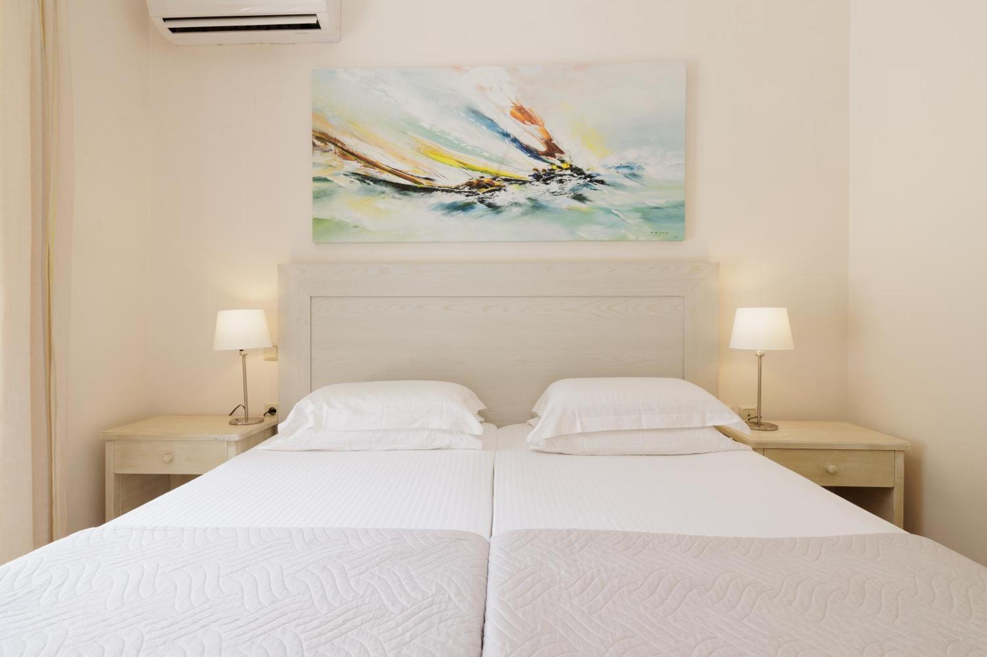Beachfront Villa Victoras - With Private Beach Sidari  Exterior photo