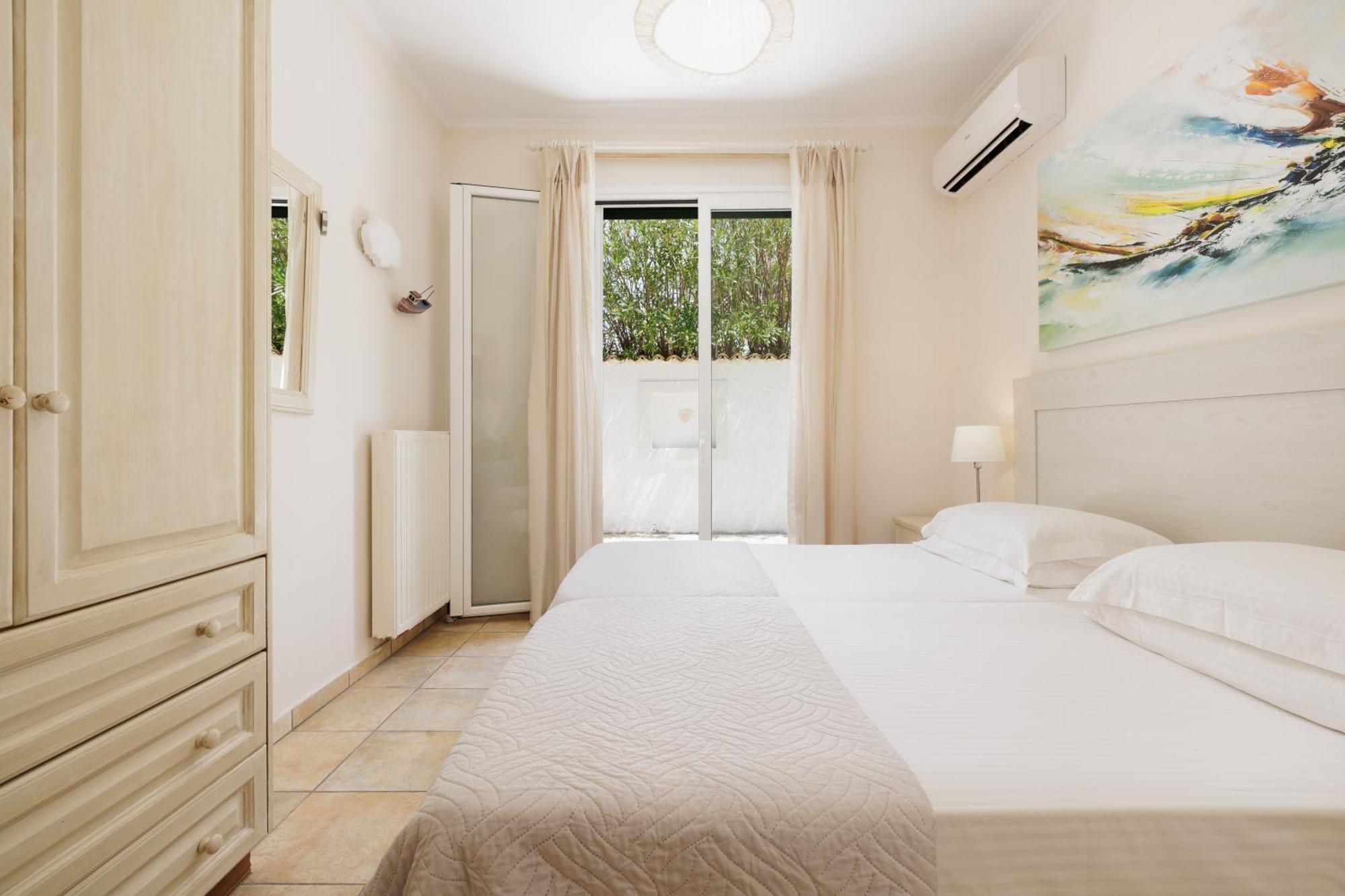 Beachfront Villa Victoras - With Private Beach Sidari  Exterior photo
