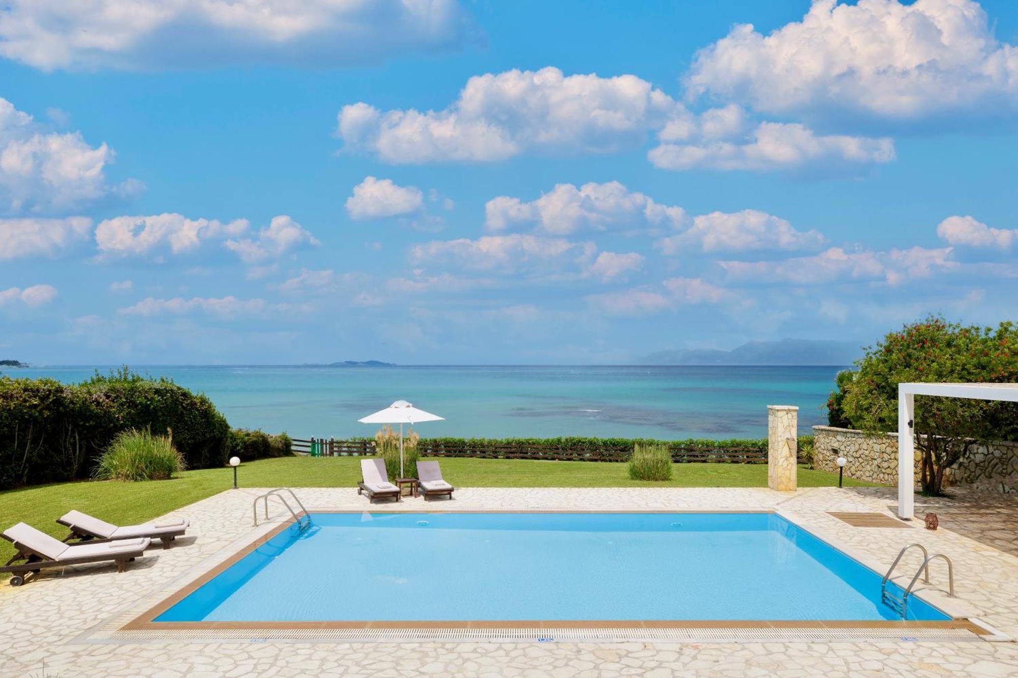 Beachfront Villa Victoras - With Private Beach Sidari  Exterior photo